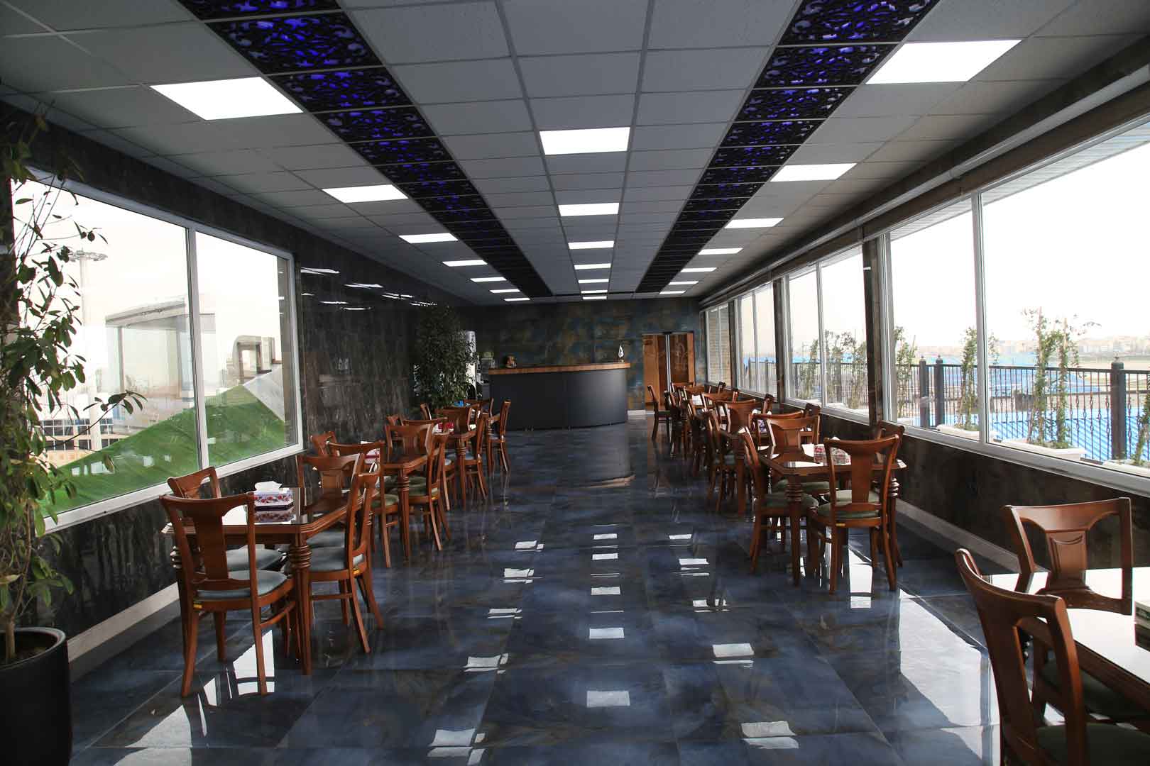 تصویر کافه تریا نمای باز